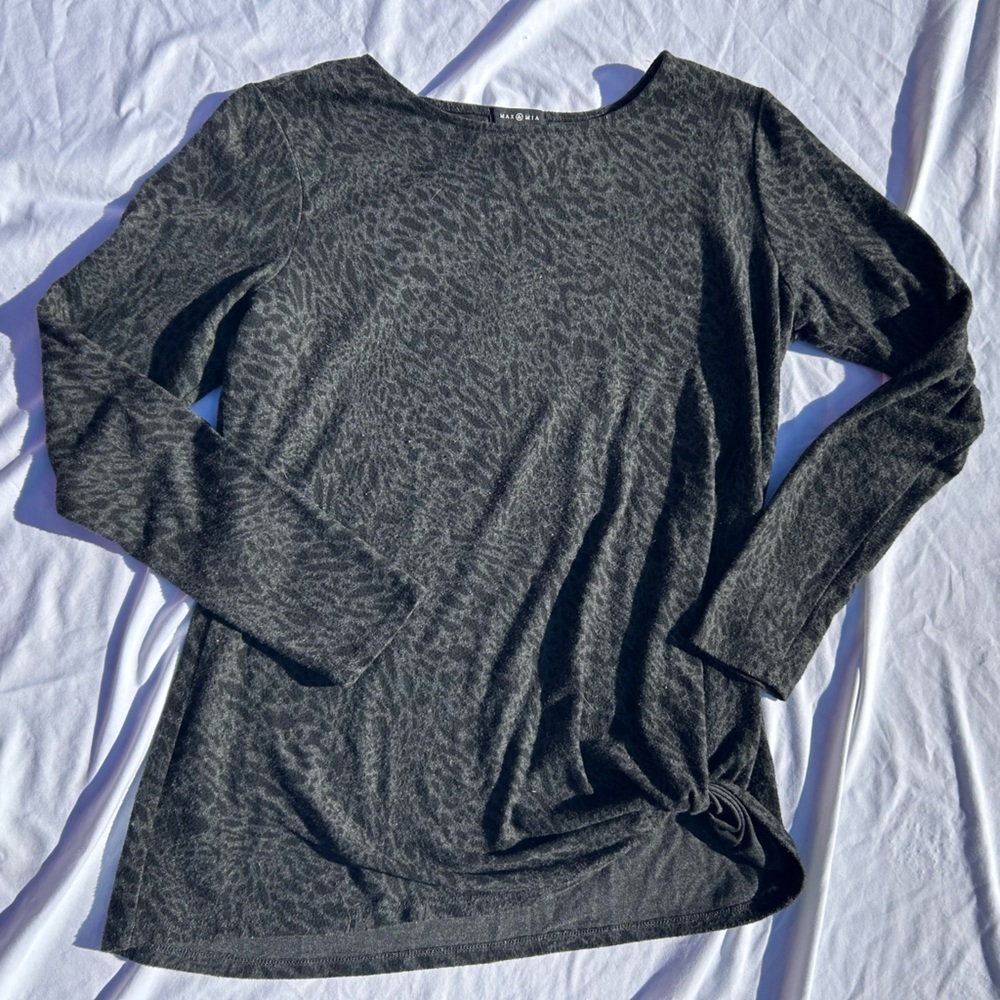 Charcoal Long Sleeve Twist-Hem Tee soft lightweight size small casual cozy